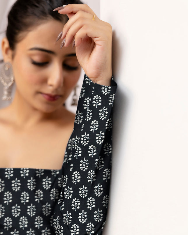 Siya Square Neck Kurti