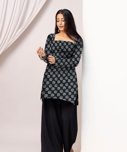 Siya Square Neck Kurti