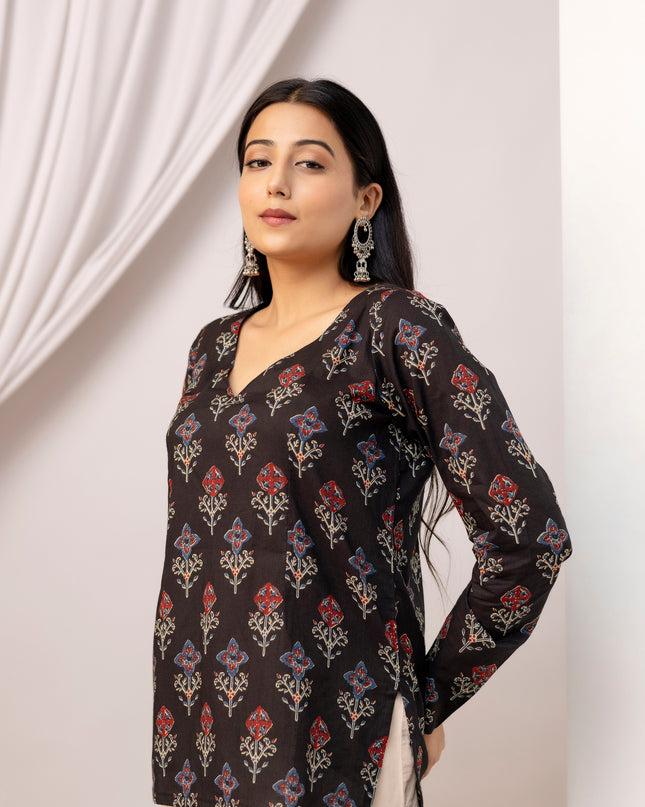 Diya V-Neck Kurti