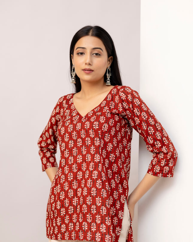 Aarohi V-Neck Kurti