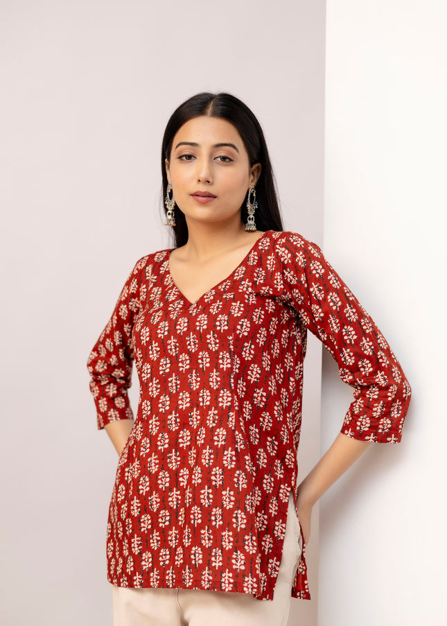 Aarohi V-Neck Kurti
