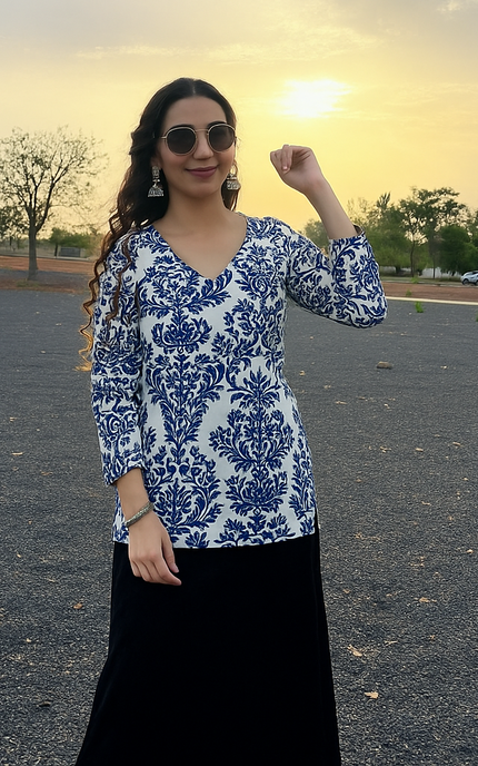 Beautiful kurti. It’s actually nicer in real than the photo in website.